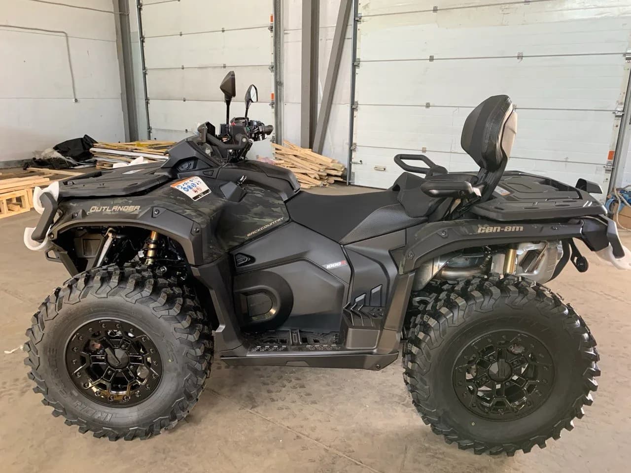 Can-Am Outlander MAX BACKCOUNTRY 1000R 2